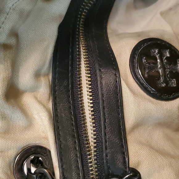 Tory Burch Alice Quilted Leather Bag Black - Picture 13 of 16